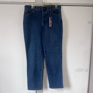 NWT Gloria Vanderbilt Amanda Jeans Size 10 Short Tapered Leg Classic Rise